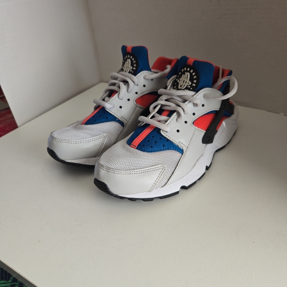 Nike Air Huarache Run Shoes Womens Size 7 Vast Grey Rush Coral Blue 634835-031